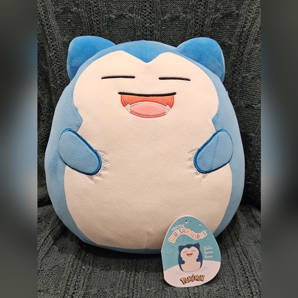 Snorlax Pokémon Squishmallow 10"